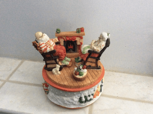 santa-music-box